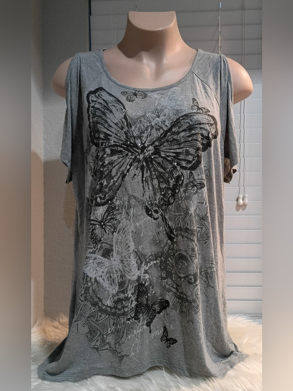 Faded Glory Women’s 3X Cold Shoulder Top